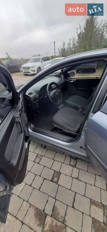 Седан Opel Astra 2007 в Ивано-Франковске