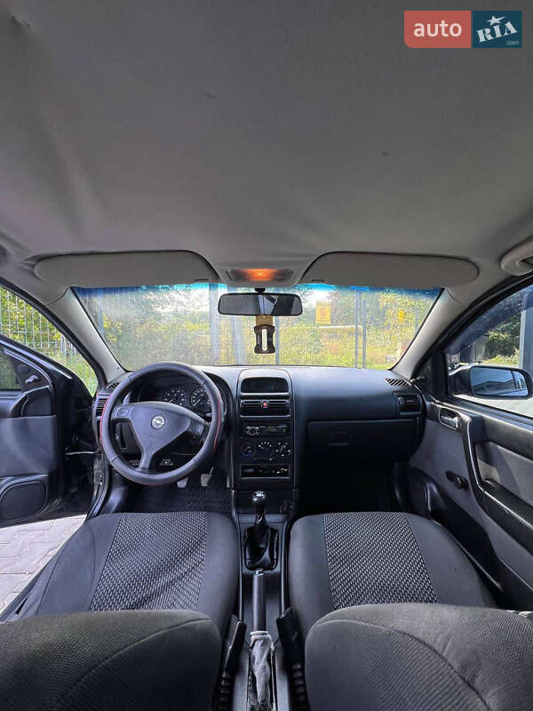 Седан Opel Astra 2007 в Бориславе