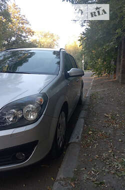 Універсал Opel Astra 2005 в Запоріжжі