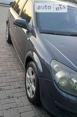 Універсал Opel Astra 2006 в Києві