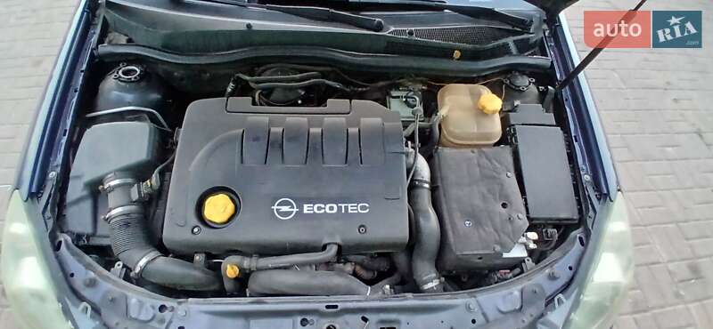 Универсал Opel Astra 2006 в Киеве