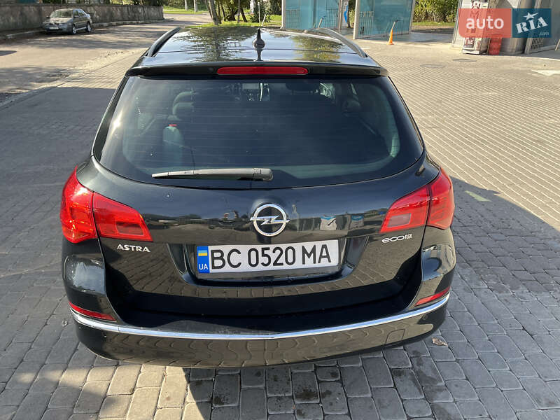Универсал Opel Astra 2015 в Львове