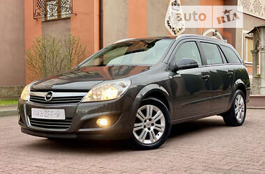 Opel Astra 2010