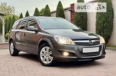 Opel Astra 2010