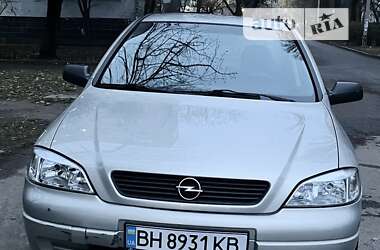 Седан Opel Astra 2006 в Одессе