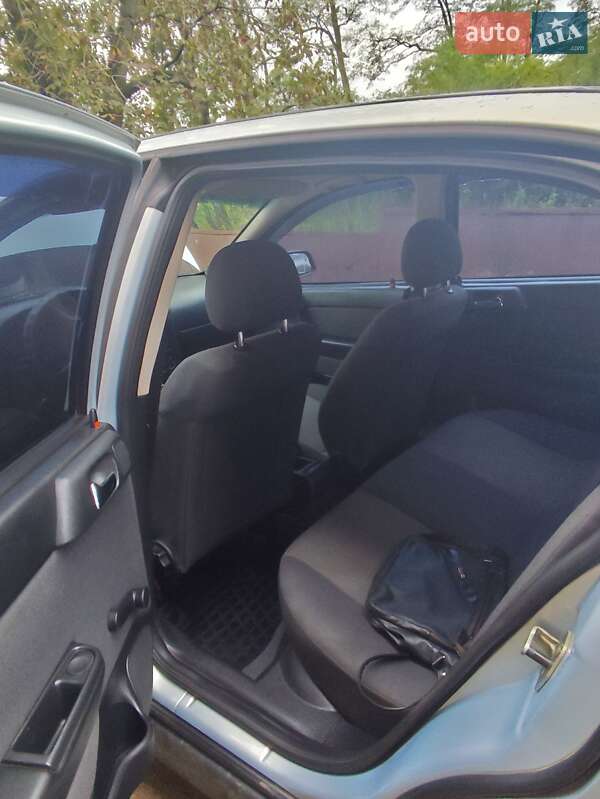 Седан Opel Astra 2004 в Снятине