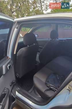 Седан Opel Astra 2004 в 
