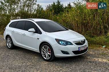 Універсал Opel Astra 2011 в 