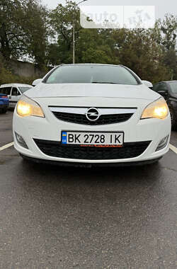 Opel Astra 2012