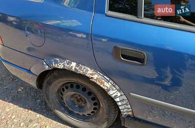 Седан Opel Astra 2002 в 