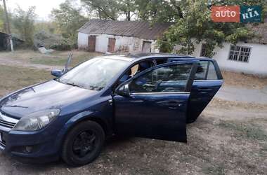 Универсал Opel Astra 2010 в 