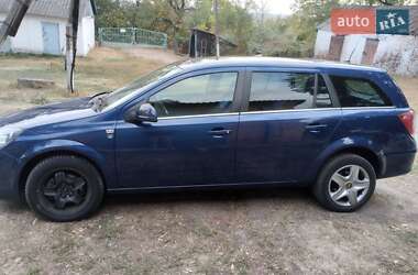 Универсал Opel Astra 2010 в 