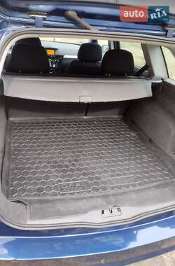 Универсал Opel Astra 2010 в 