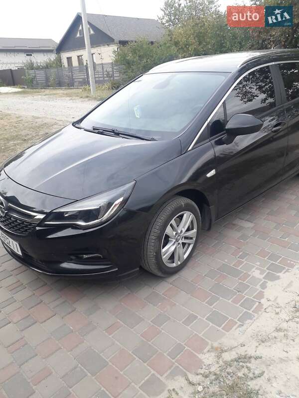 Универсал Opel Astra 2016 в Днепре