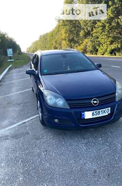 Універсал Opel Astra 2005 в Сарнах