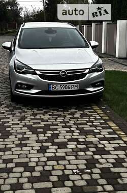 Універсал Opel Astra 2016 в Львові