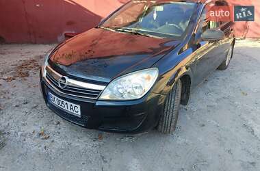 Хэтчбек Opel Astra 2008 в 