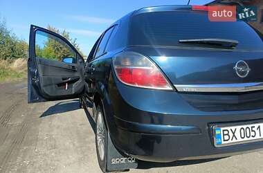 Хэтчбек Opel Astra 2008 в 