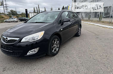 Универсал Opel Astra 2010 в Харькове