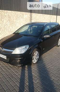 Універсал Opel Astra 2009 в Тернополі