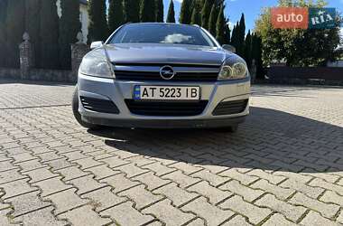 Універсал Opel Astra 2004 в Надвірній