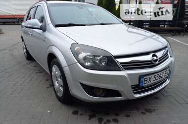 Універсал Opel Astra 2010 в Кам'янець-Подільському