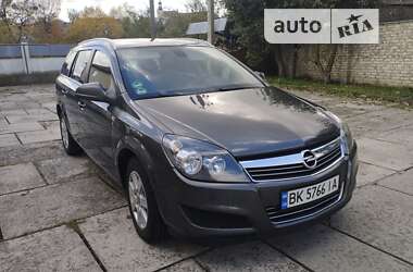 Opel Astra 2010