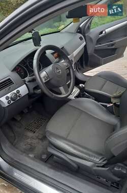 Універсал Opel Astra 2006 в 