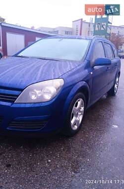 Универсал Opel Astra 2005 в Коростене