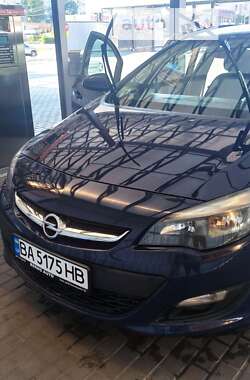 Универсал Opel Astra 2013 в Александрие