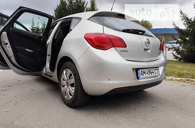 Хэтчбек Opel Astra 2010 в Бердичеве