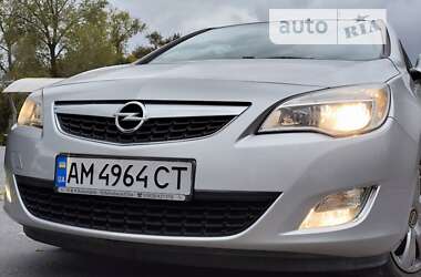 Хэтчбек Opel Astra 2010 в Бердичеве