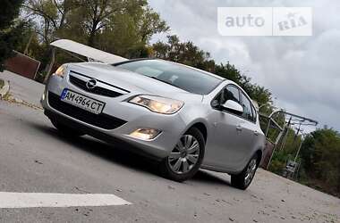 Хэтчбек Opel Astra 2010 в Бердичеве