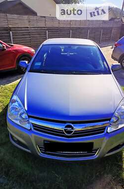 Седан Opel Astra 2008 в Киеве