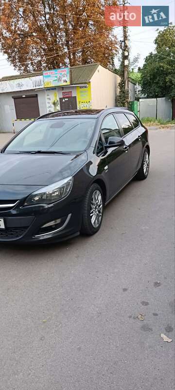 Універсал Opel Astra 2013 в Фастові