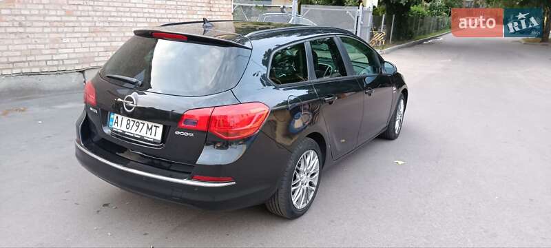 Універсал Opel Astra 2013 в Фастові