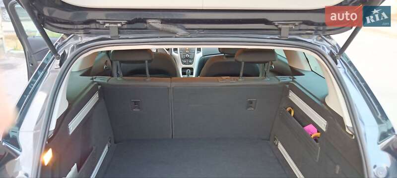 Універсал Opel Astra 2013 в Фастові