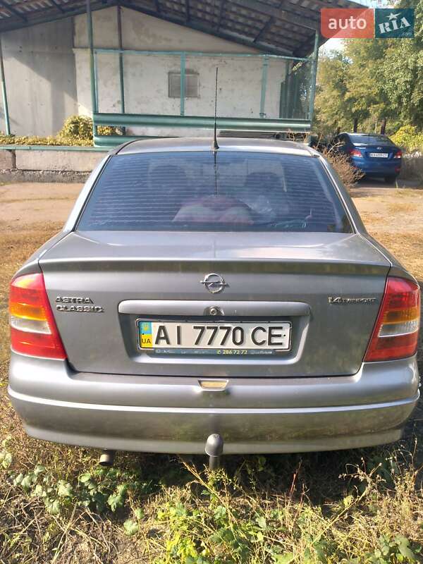 Седан Opel Astra 2008 в Киеве