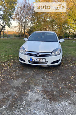 Opel Astra 2010