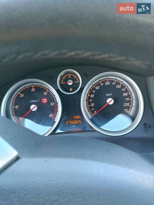 Хэтчбек Opel Astra 2007 в Киеве