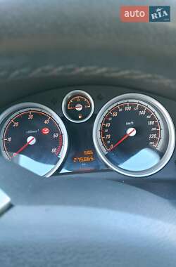 Хетчбек Opel Astra 2007 в 