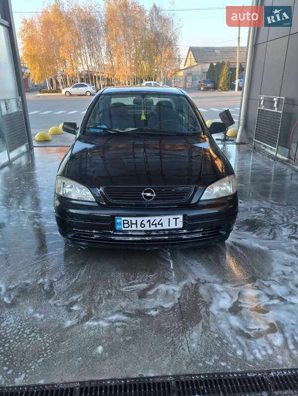 Седан Opel Astra 2007 в Беляевке