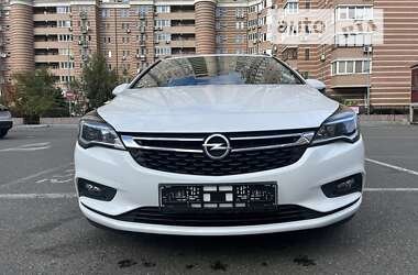 Універсал Opel Astra 2018 в Києві