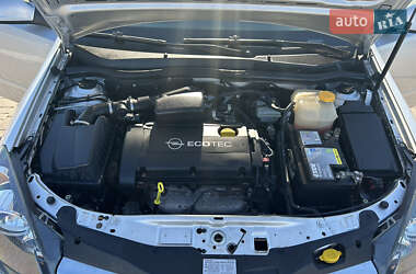 Универсал Opel Astra 2005 в 