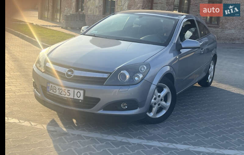 Купе Opel Astra 2006 в Виннице