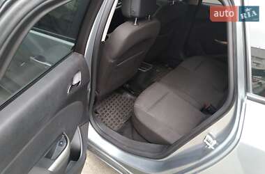 Универсал Opel Astra 2011 в 