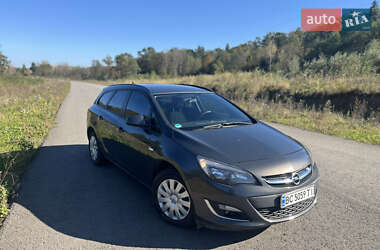 Универсал Opel Astra 2013 в 