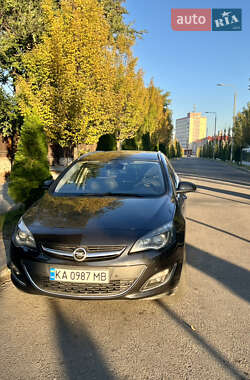 Універсал Opel Astra 2014 в Києві