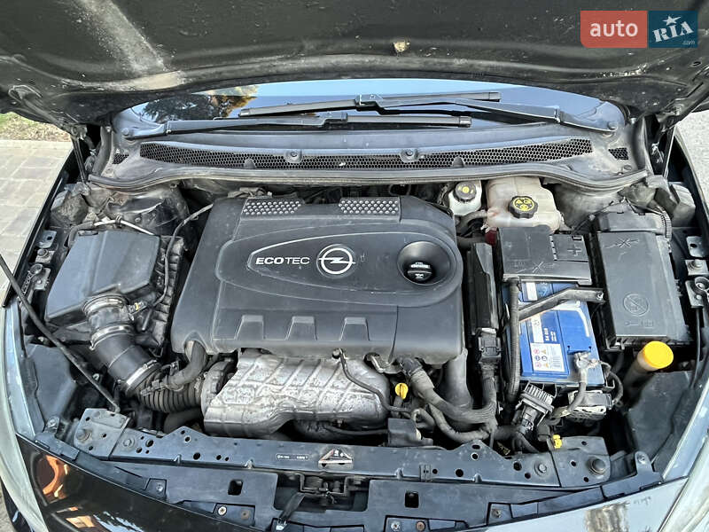 Универсал Opel Astra 2014 в Киеве фото 8 Универсал Opel Astra 2014 в Киеве