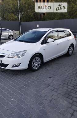 Opel Astra 2012